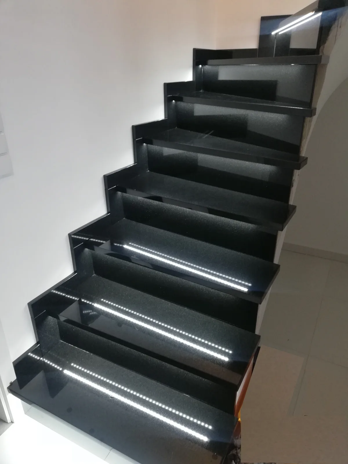 Schody granitowe wewnętrzne