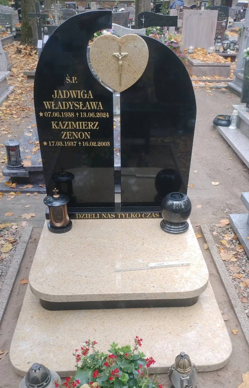 Nagrobek z zaokrągloną płytą