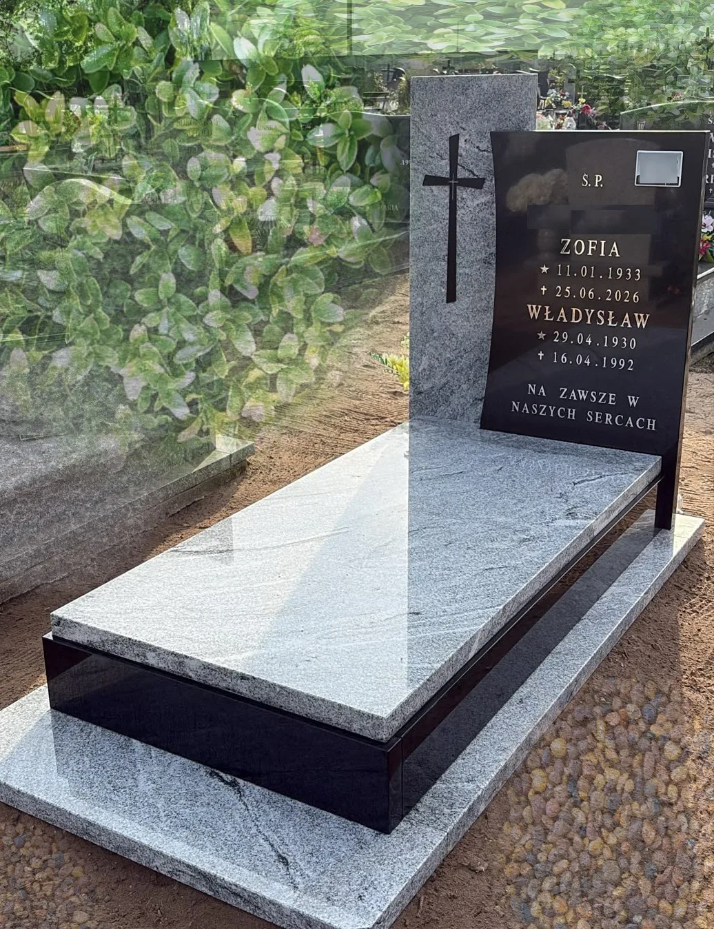Nagrobek viscont white z czarnym